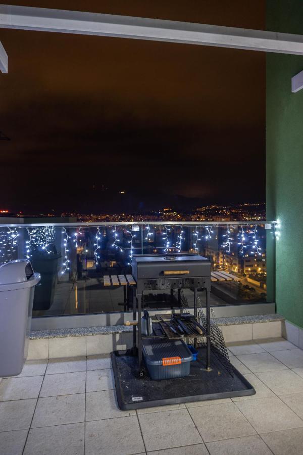 White Dream Penthouse With Jacuzzi Lejlighed Braşov Eksteriør billede